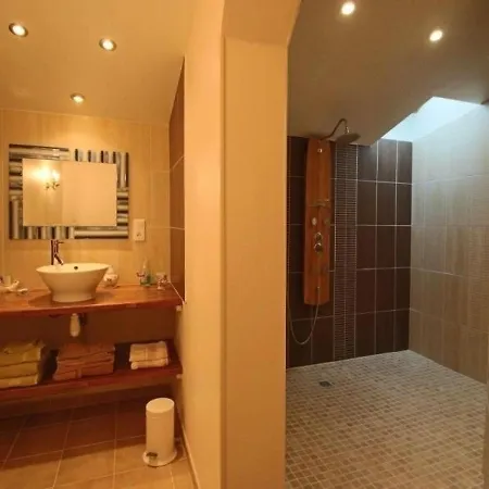 Дом отдыха House Les Vieux Cedres Prayssac