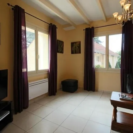 Дом отдыха House Les Vieux Cedres Prayssac